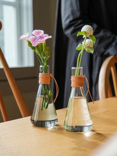 レザー ガラスベース コニカル グレー