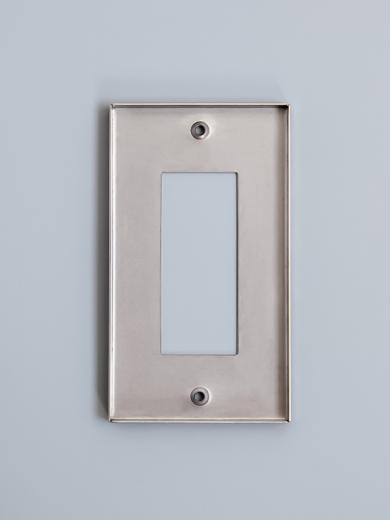 ステンレスコンセントプレート