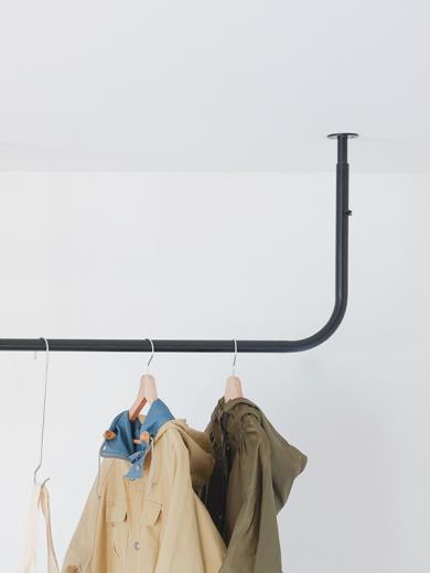 ステンレス シーリングパイプハンガー 900 BK