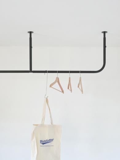 ステンレス シーリングパイプハンガー 900 BK