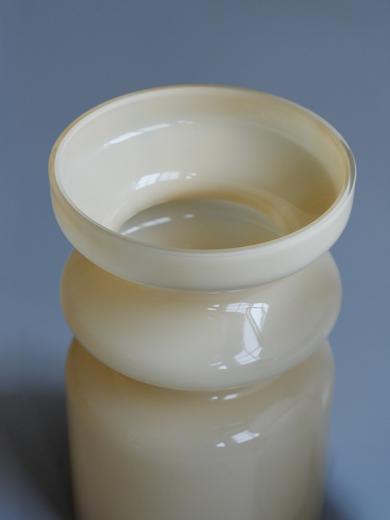 ウェーブ ガラスベース クリーム