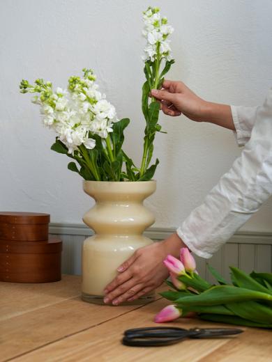 ウェーブ ガラスベース クリーム