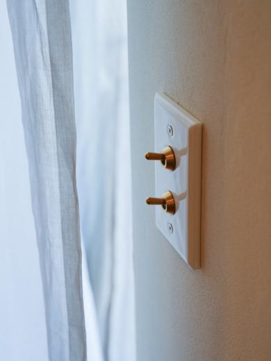 ※セラミックプレート2トグルスイッチ ホワイト