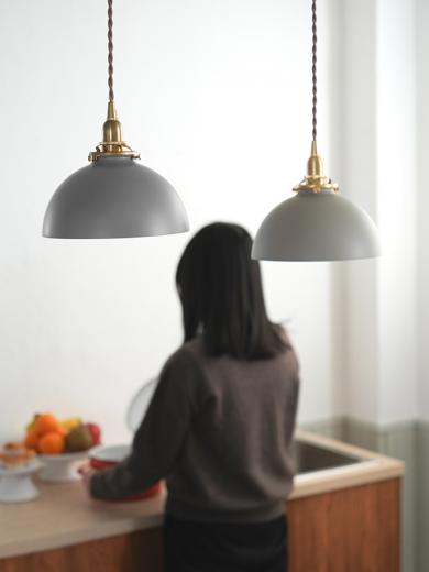 アイアンシェード ドミア グレー