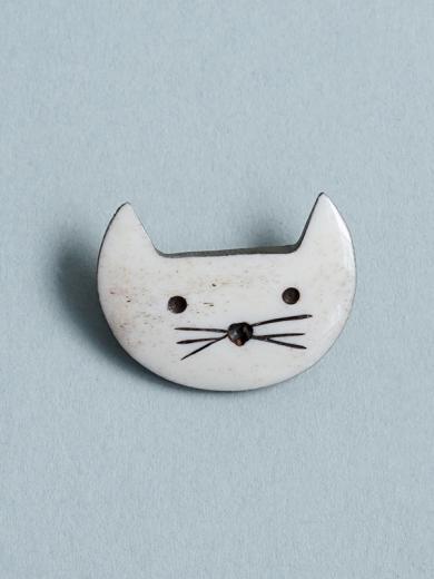 BROOCH NEKO WH