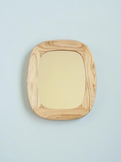 MOI table mirror