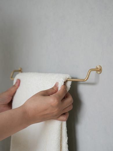 KT brass towel holder M