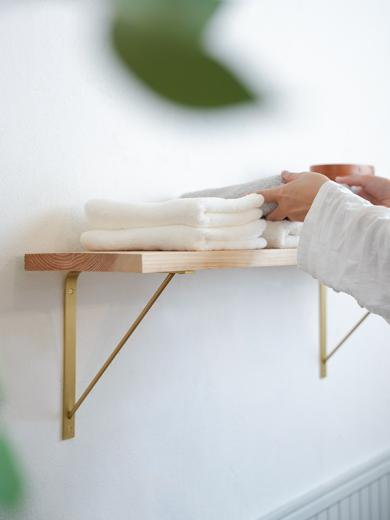 BRASS SHELF 250
