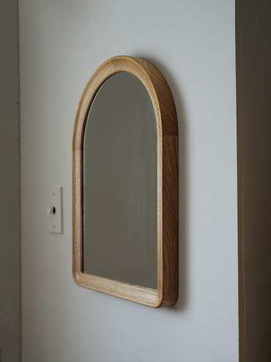 MOI wall mirror arch